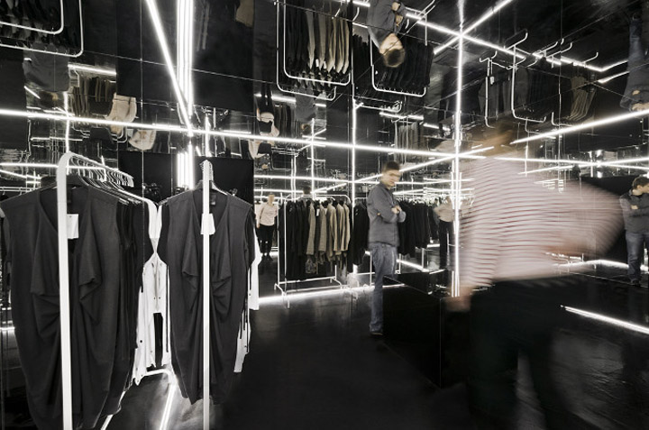 华沙ZUO Corp时尚服饰品牌店创意空间设计