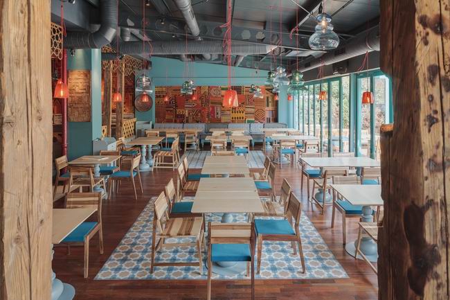 孟买PizzaExpress餐厅空间设计