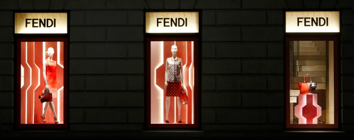 Fendi专卖店的橱窗设计